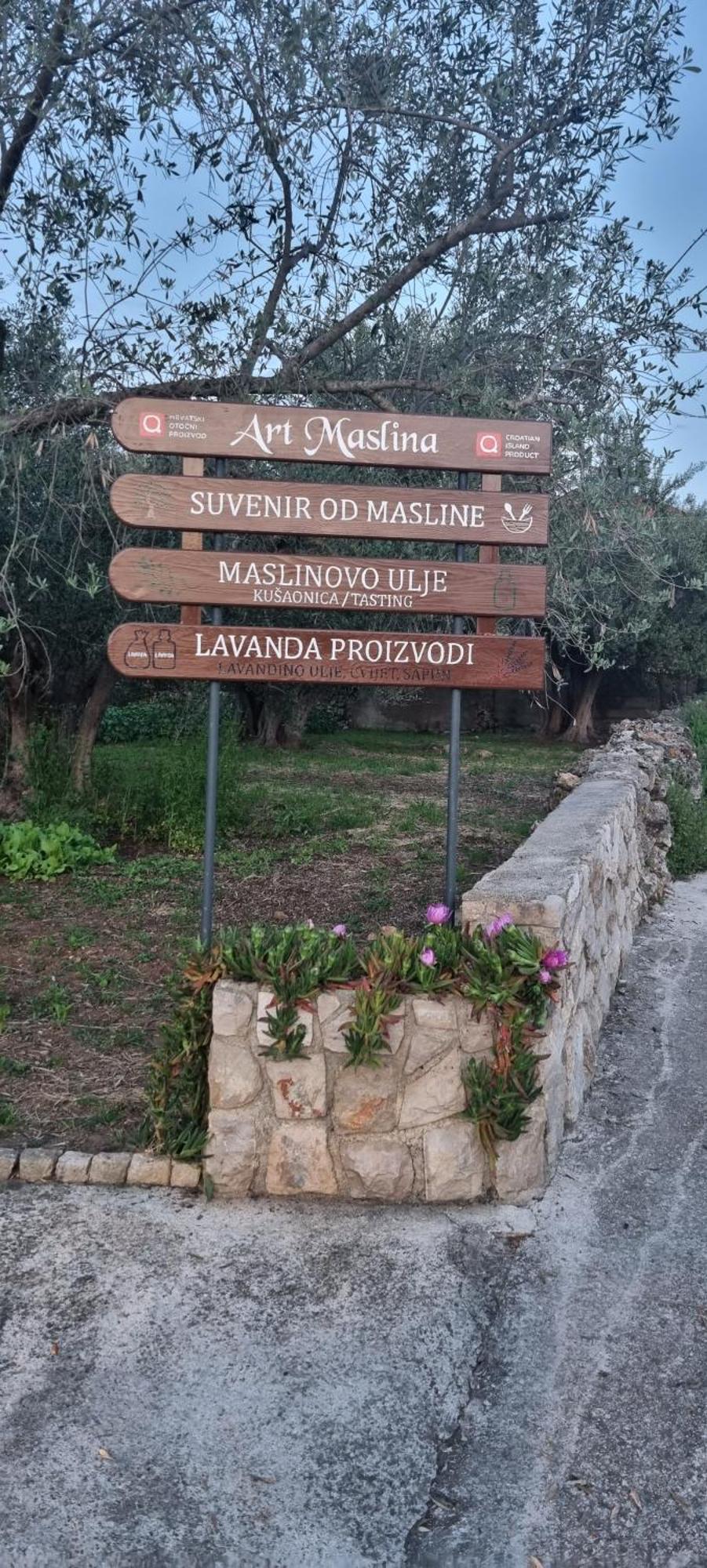 Apartamento Senkini Dvori Sutomiscica Exterior foto