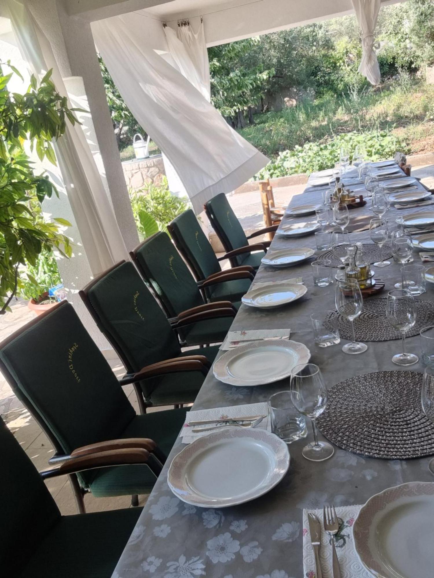 Apartamento Senkini Dvori Sutomiscica Exterior foto