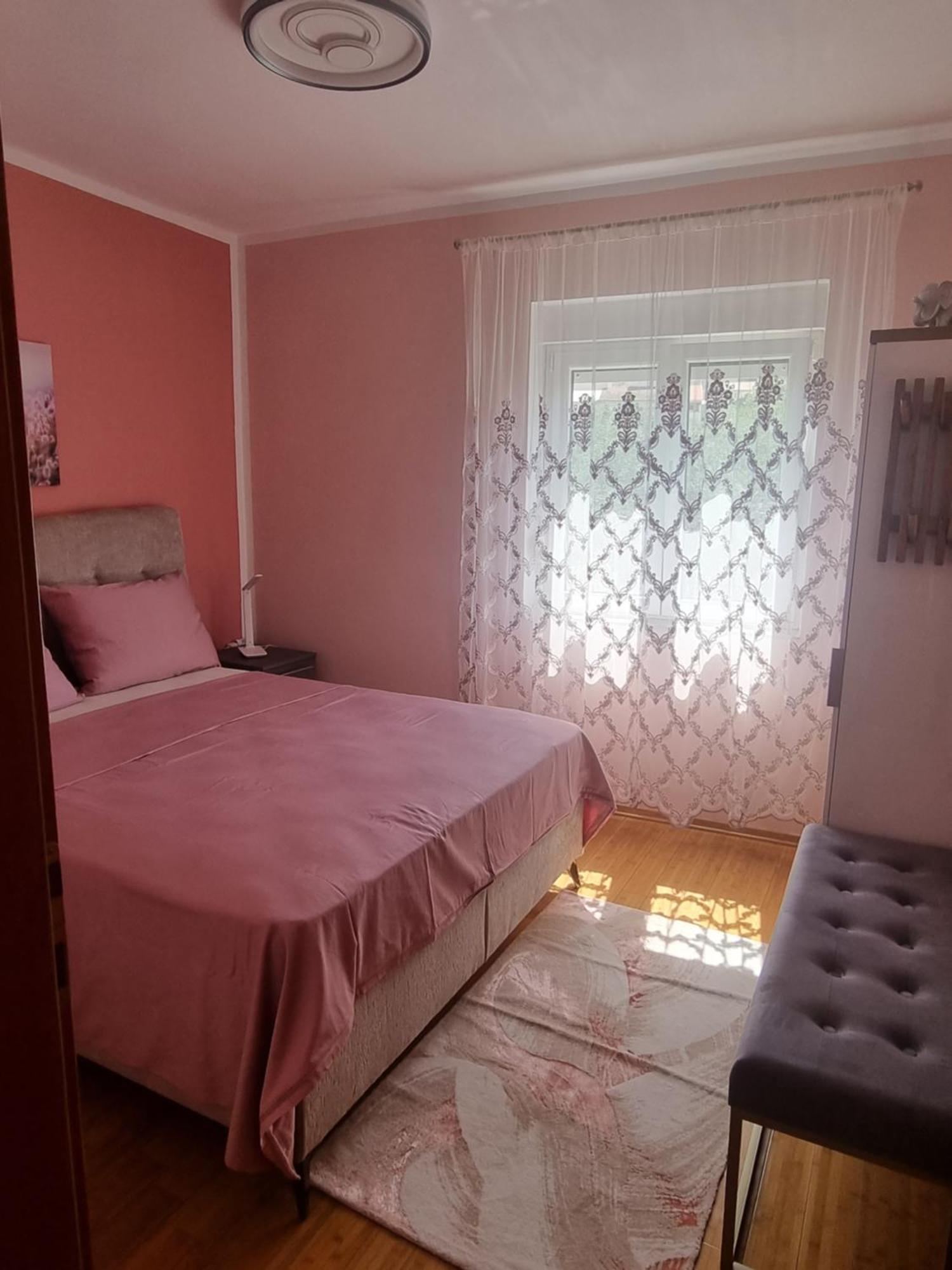 Apartamento Senkini Dvori Sutomiscica Exterior foto