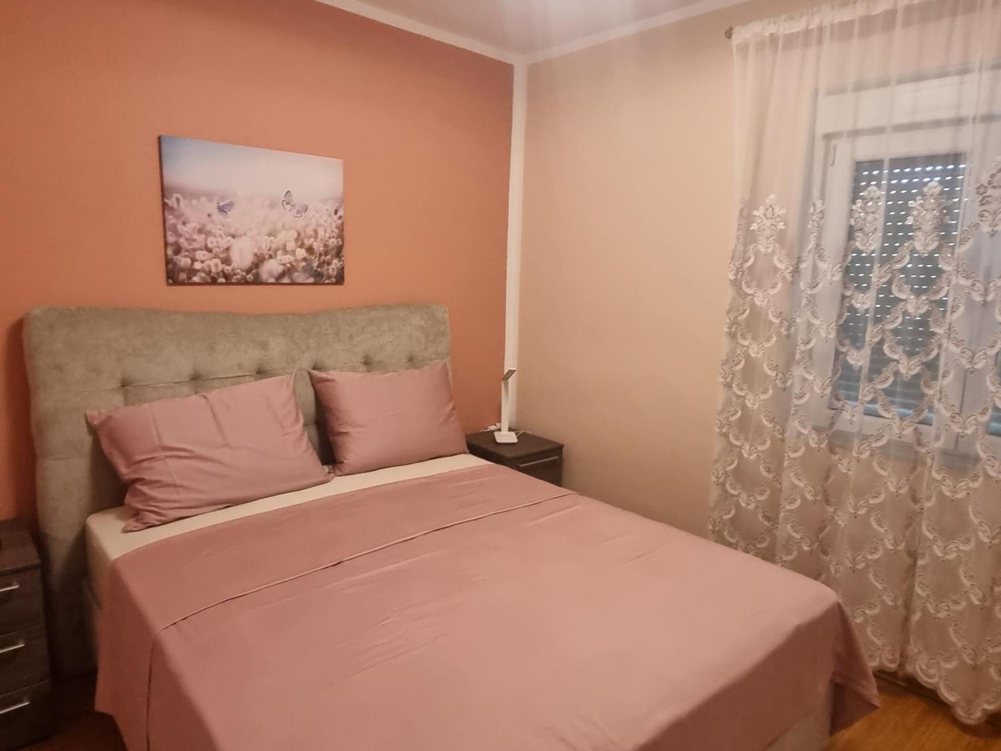 Apartamento Senkini Dvori Sutomiscica Exterior foto