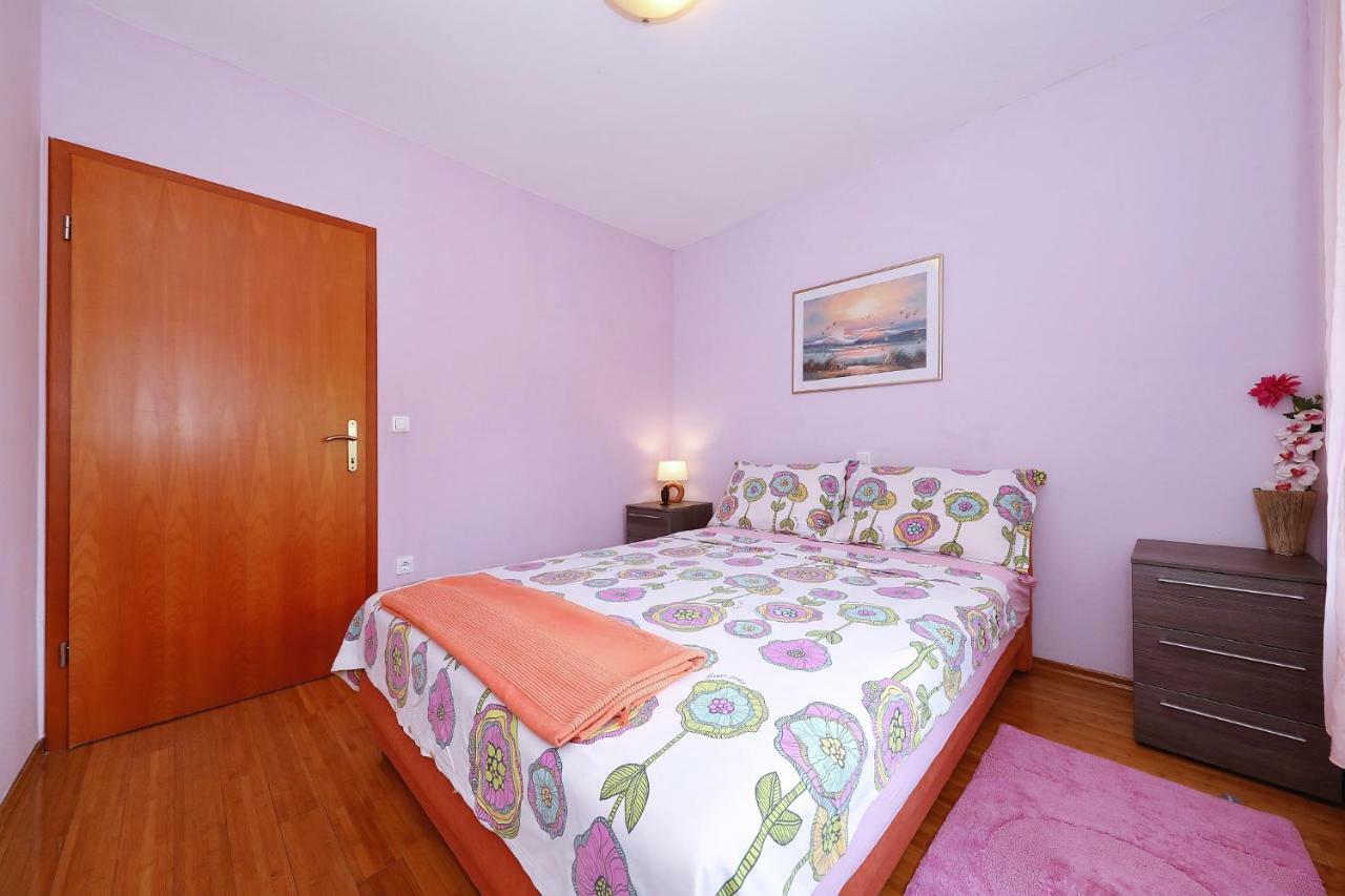 Apartamento Senkini Dvori Sutomiscica Exterior foto