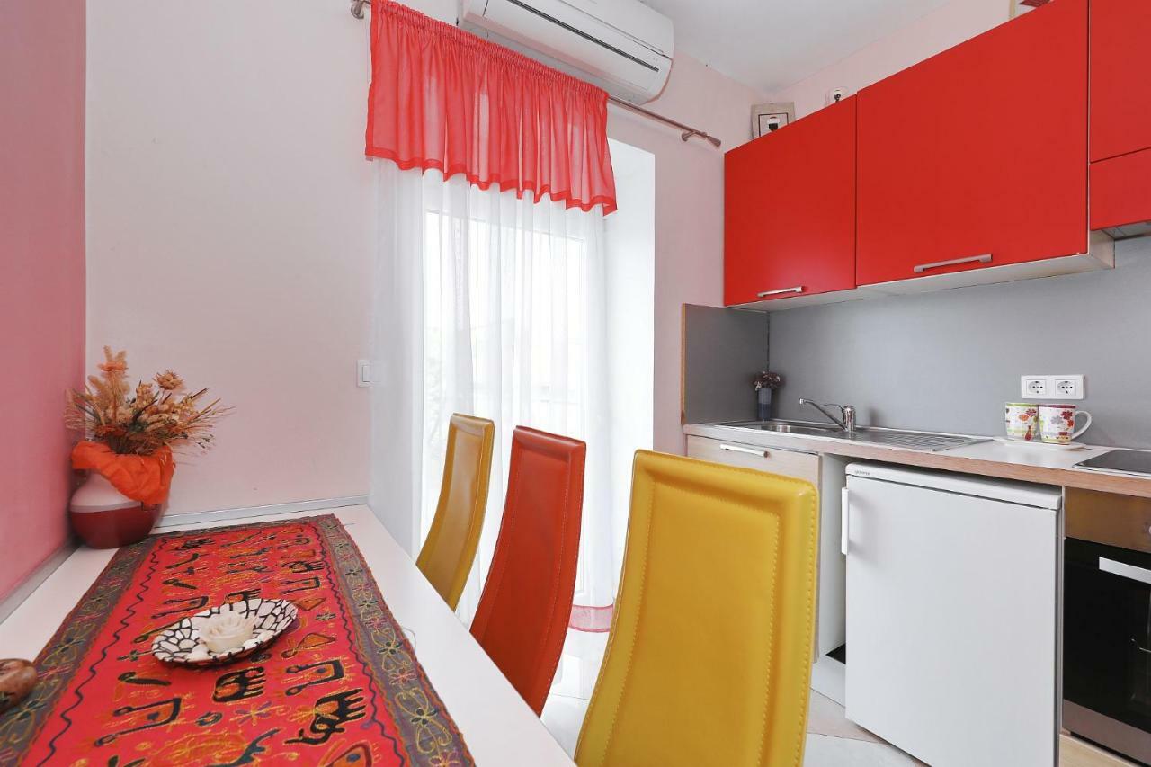 Apartamento Senkini Dvori Sutomiscica Exterior foto