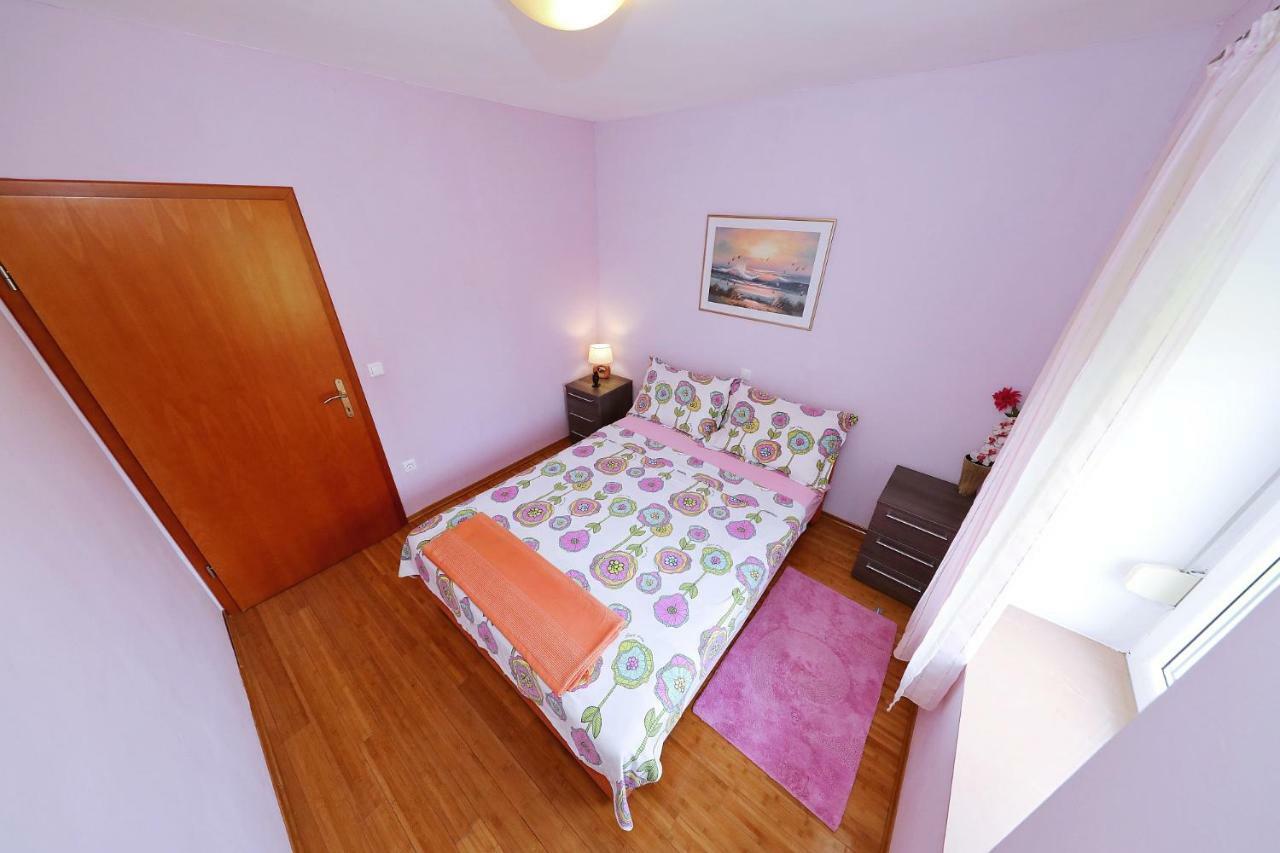 Apartamento Senkini Dvori Sutomiscica Exterior foto